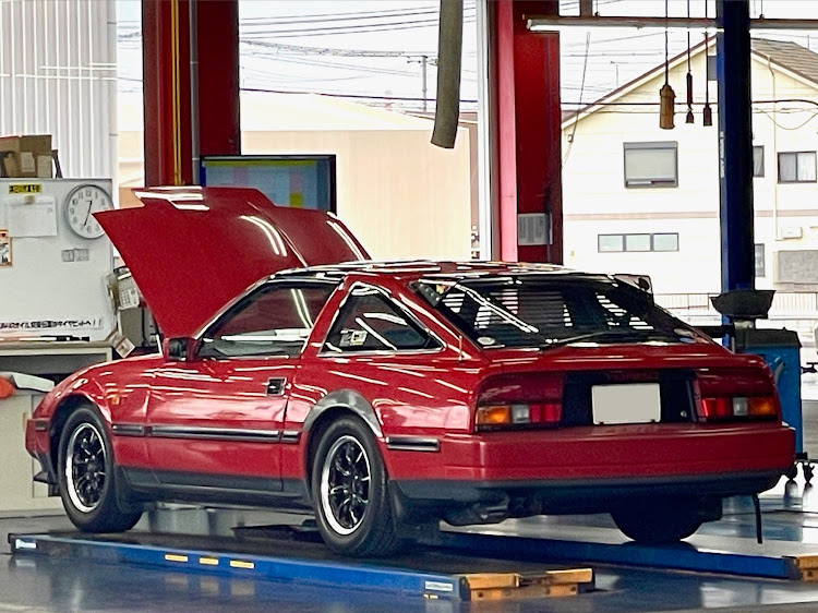 フェアレディZのZ31・エンジンオイル交換に関するカスタム事例の投稿画像1枚目
