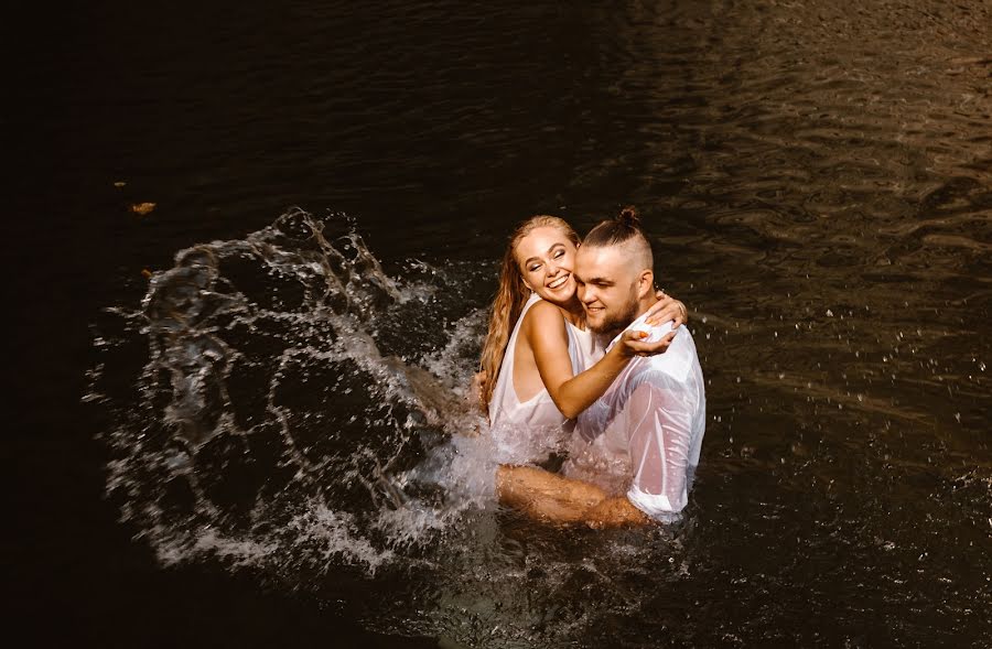 Wedding photographer Yulya Kamenskaya (myjuly). Photo of 25 February 2021