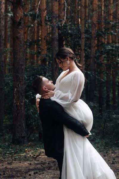 Wedding photographer Olya Yaroslavskaya (olgayaros86). Photo of 4 September 2022