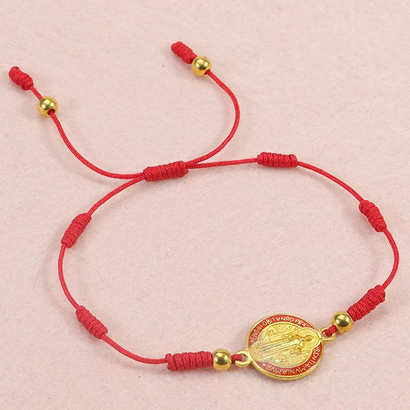 Pulsera Trenzada Roja de Cuerda para Mujer San Benito Moda Protección y Estilo Brazalete Religioso Elegante Joyería Regalo Perfecto