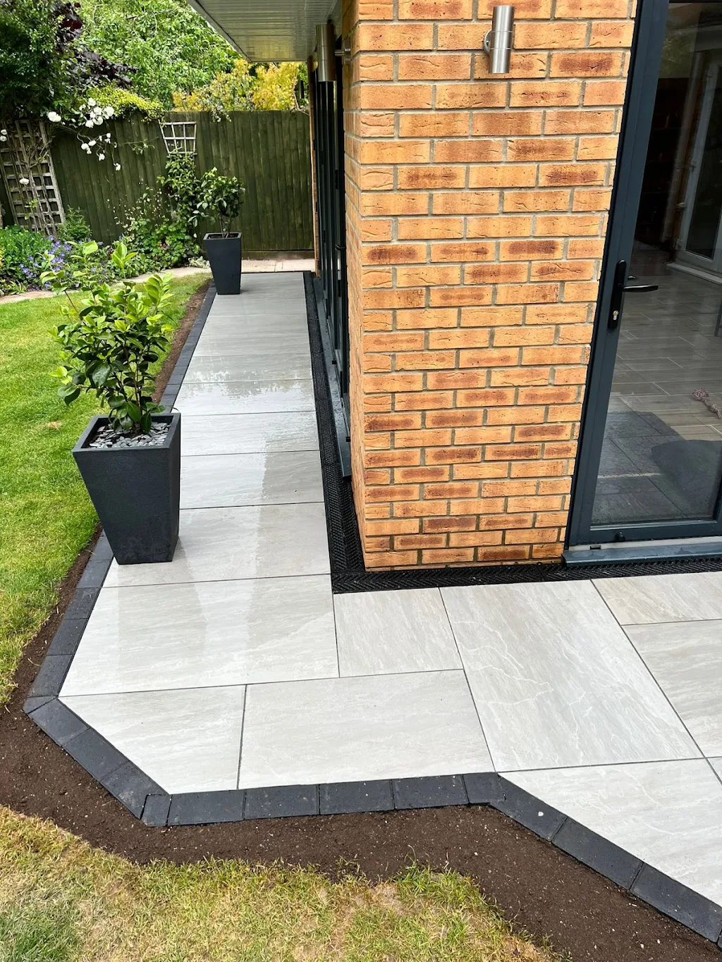 Porcelain patio after 