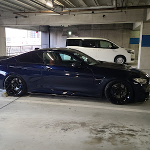 M4 クーペ F82