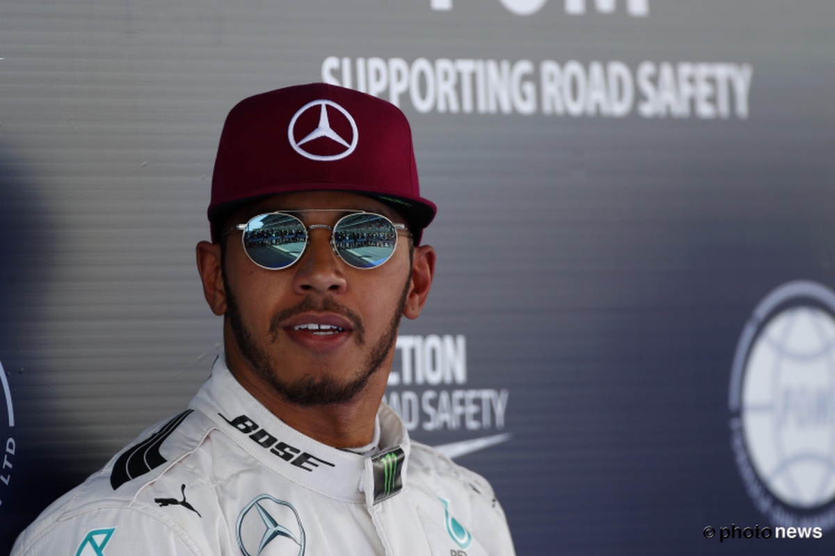 Relletje in F1 in de maak? Lewis Hamilton toont middelvinger aan collega