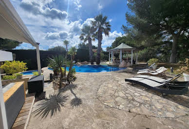 Villa with pool and terrace 6