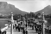 FLASHBACK: Cape Town's old harbour pier and pavilion at the bottom of Heerengracht were demolished in 1939 when the foreshore was reclaimed from the sea.