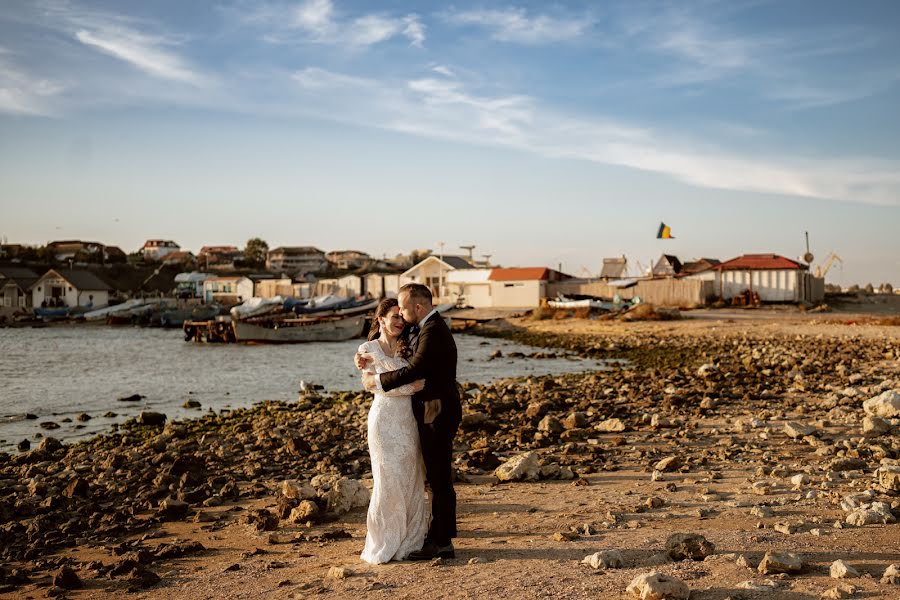 Wedding photographer Sergiu Irimescu (silhouettes). Photo of 14 October 2023