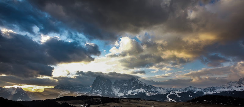 alba sul Sassolungo di olmetto