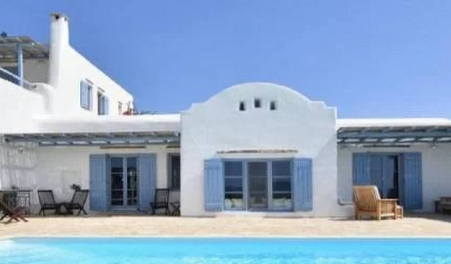 House with pool Paros