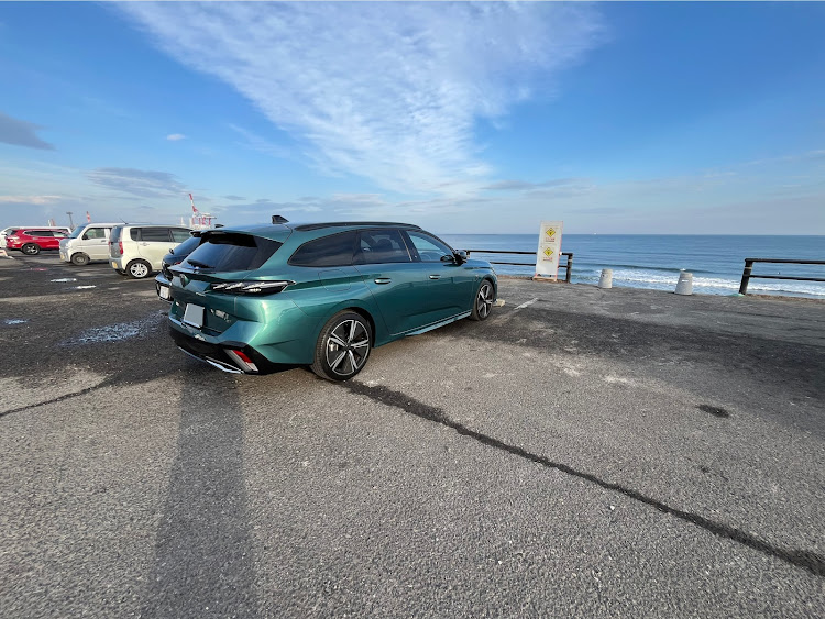 308の海と愛車・フランス車・308SW・ステーションワゴン・サーファーに関するカスタム事例の投稿画像2枚目