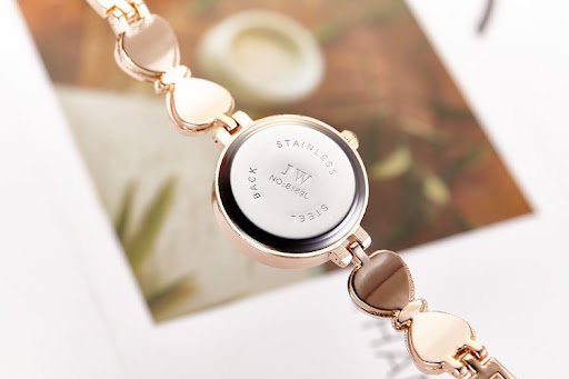 Title 18, Rhinestone Fashion Womens Watch Quartz Steel Belt