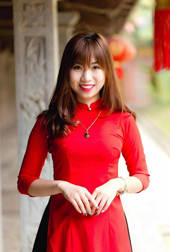 Cô gái có nhiều nét rất giống anh trai đúng không nào