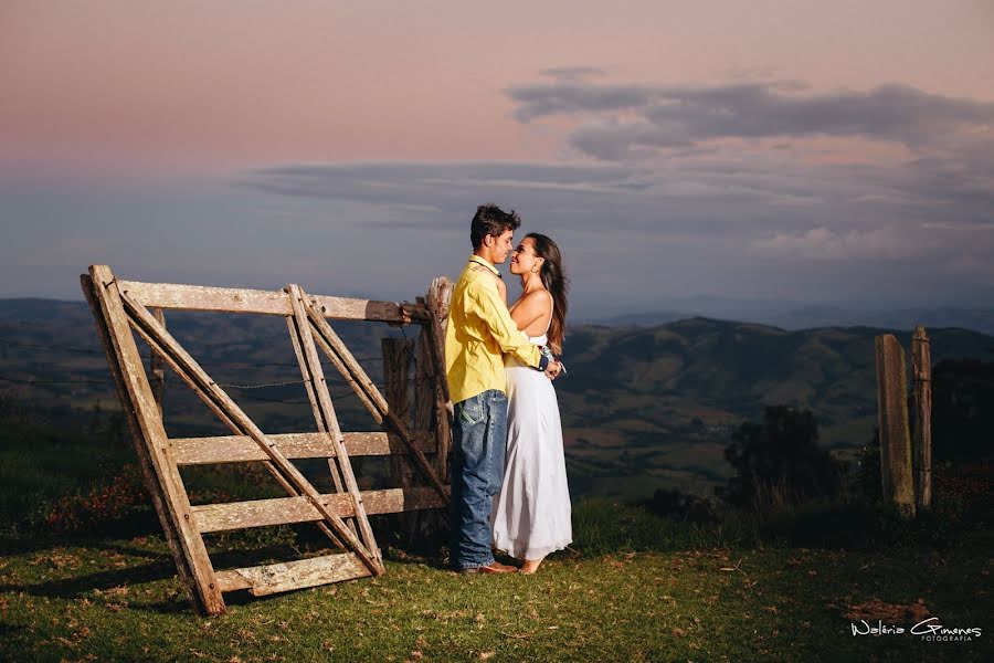 Fotografo di matrimoni Waléria Gimenes (waleriagimenes). Foto del 11 maggio 2020