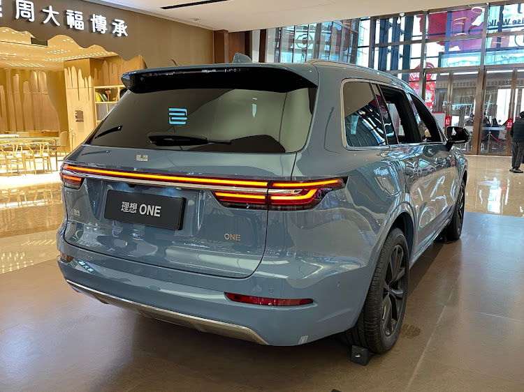 Li-on🇫🇷さんが投稿した中国・電気自動車・テスラ・ベンツに関するカスタム事例の投稿画像5枚目