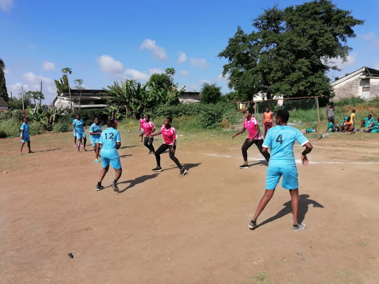 Action between Senior Lighters and Changamwe Stars