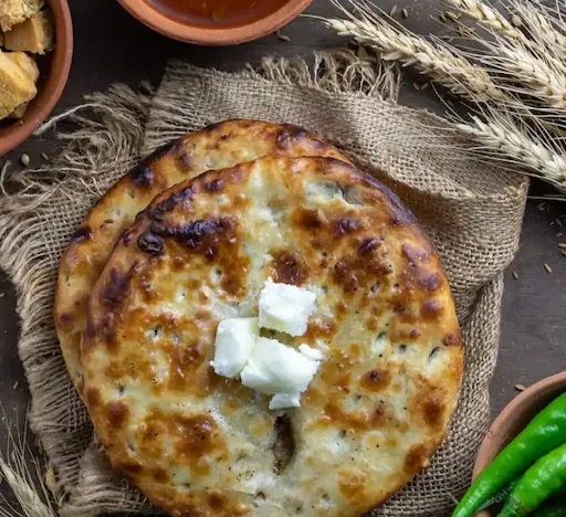 Aloo Pyaaz Paratha Thali