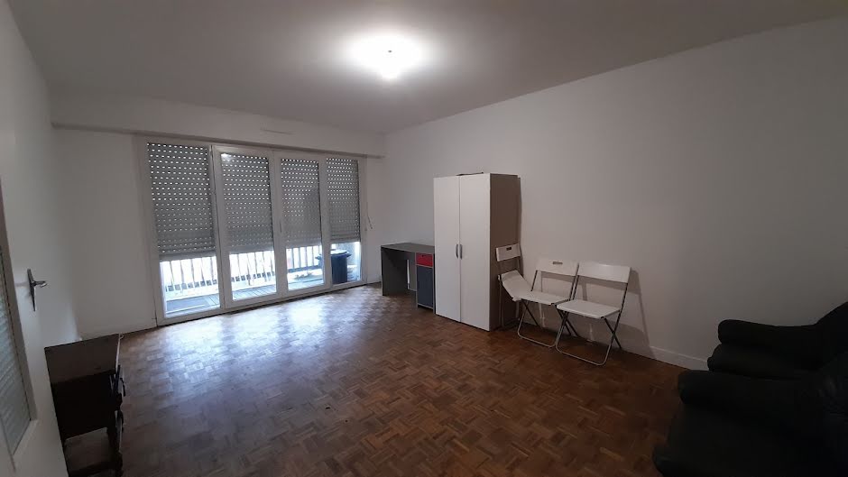 Location  appartement 4 pièces 87 m² à Angers (49000), 750 €