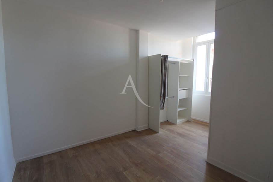 Location  appartement 1 pièce 26.77 m² à Montauban (82000), 417 €