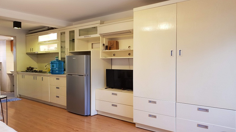 Very nice studio apartment with garden in Tran Hung Dao street, Hoan Kiem district for rent