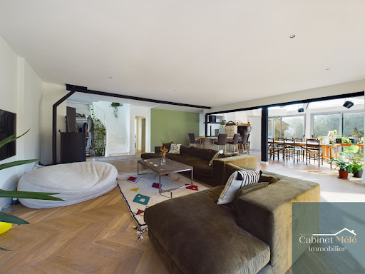 House with pool 3