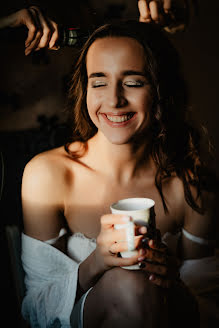 Fotógrafo de casamento Lesya Mira (lesyamira). Foto de 11 de abril 2020