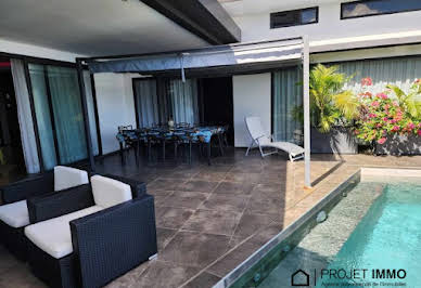 House with pool and terrace 3