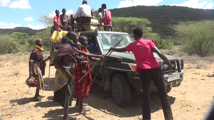 Residents of Lokwamosing in Lokori -Kochodin ward in Turkana East flee pokot bandits from West Pokot county.