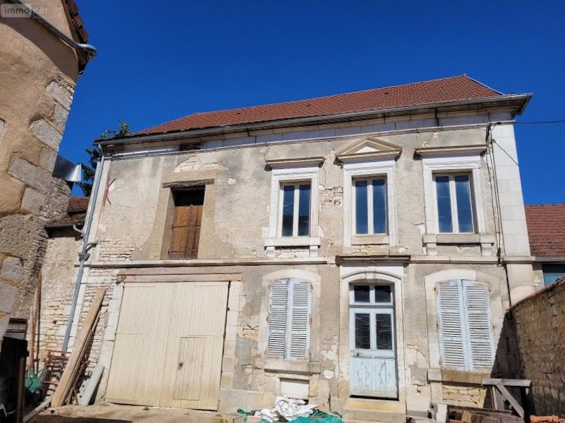 Vente maison 5 pièces 190 m² à Coulanges-la-Vineuse (89580), 59 000 €