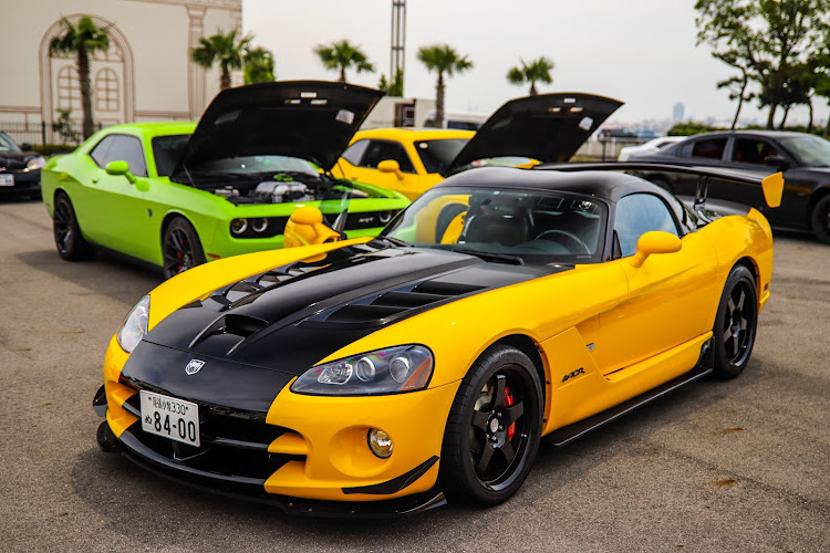 バイパーのマフラー交換・マフラー音・VIPER ACR・アメ車に関するカスタム事例の投稿画像2枚目