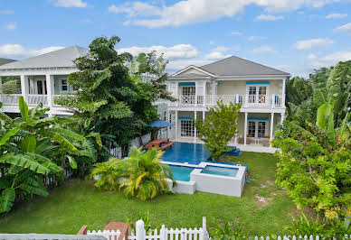 House with garden and terrace 2