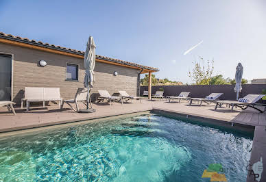 Appartement avec terrasse et piscine 20