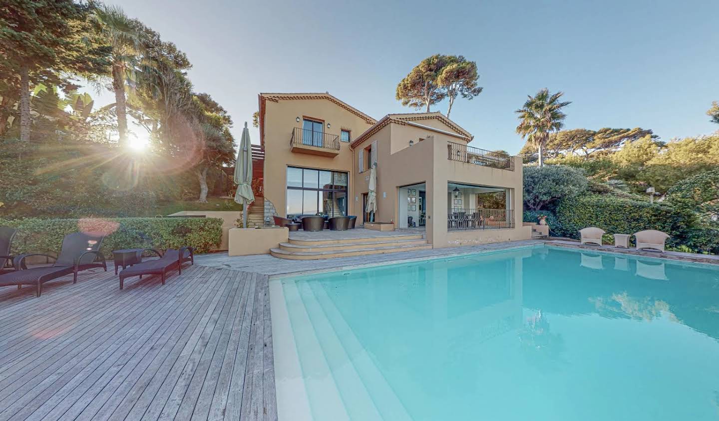 Villa with pool Antibes