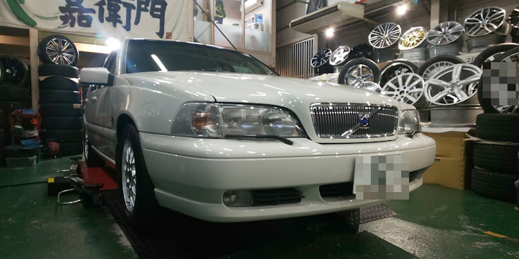 嘉衛門（かえもん）さんが投稿した嘉衛門港北店・ボルボV70・BBSRX・ホイールレストア・リフレッシュに関するカスタム事例の投稿画像1枚目