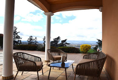 Maison avec piscine et terrasse 2