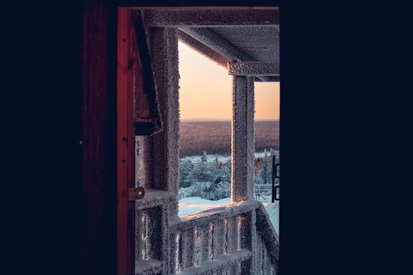 Dietro la porta, un mondo magico di nicomasini