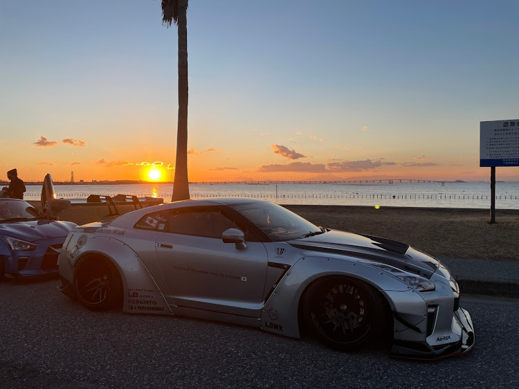 NISSAN GT-RのLIBERTYWALK・LB★PERFOMANCE・千葉フォルニア・いつもの仲間・2021年pickup狙いに関するカスタム事例の投稿画像7枚目