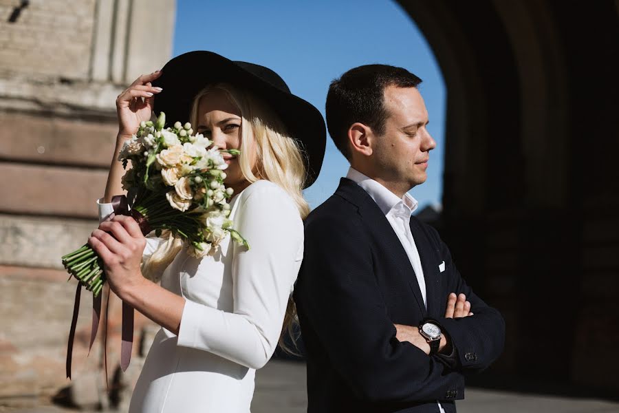 Fotógrafo de casamento Slava Kravcov (kravtsovslava). Foto de 19 de outubro 2017