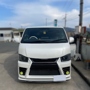 ハイエースバン GDH206V