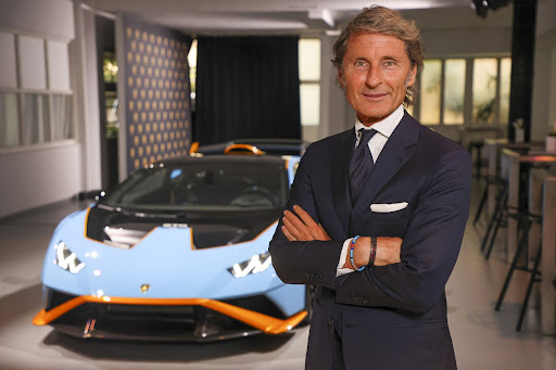 Lamborghini is gearing up for the final lap of combustion engines powering coveted models like the Aventador as the sports-car maker switches its lineup to plug-in hybrids.