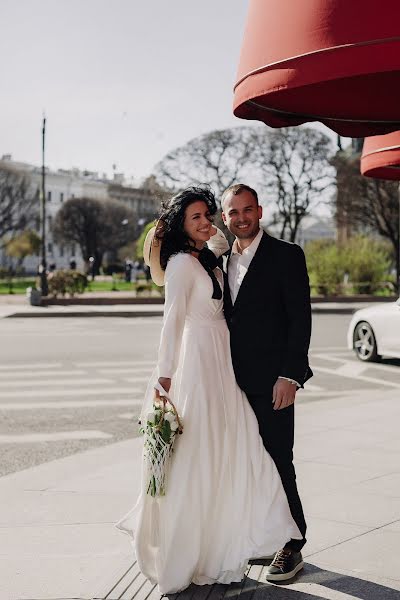 Fotógrafo de casamento Ilona Lavrova (ilonalavrova). Foto de 1 de agosto 2020