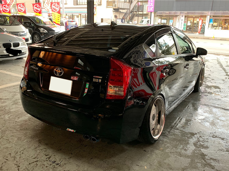 プリウスのzvw30・ホイール交換・プリウス30・洗車に関するカスタム事例の投稿画像3枚目