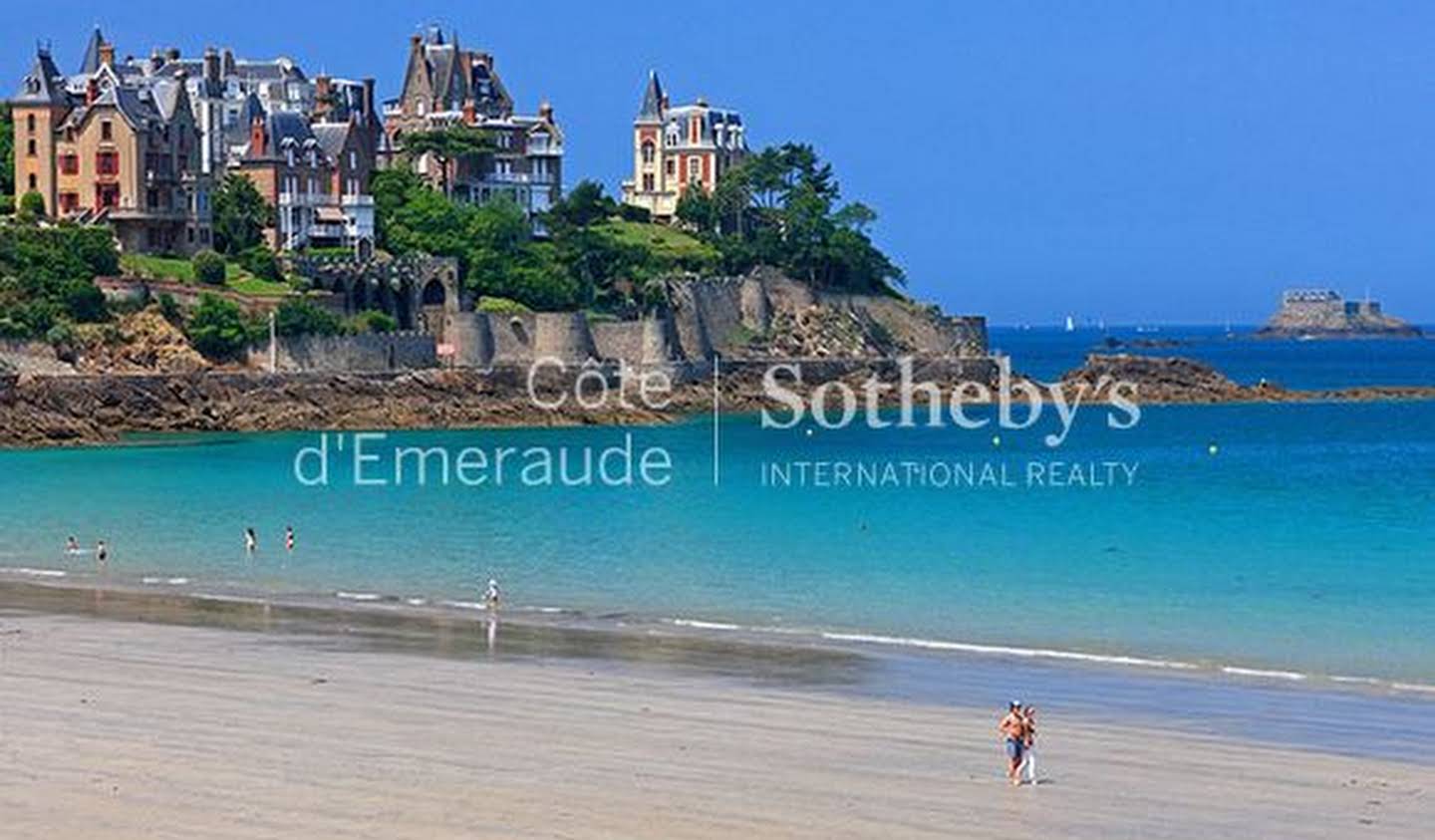 Seaside house and garden Dinard