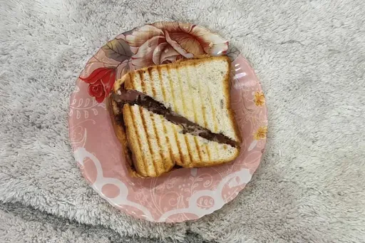 Grilled Chocolate Cheese Butter Sandwich [2 Slices]