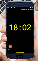 Huge Lock Screen Clock Screenshot