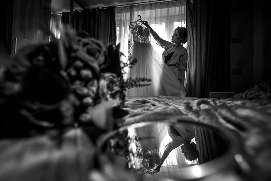 Bröllopsfotograf Aleksandra Savenkova (fotocapriz). Foto av 24 juli 2019