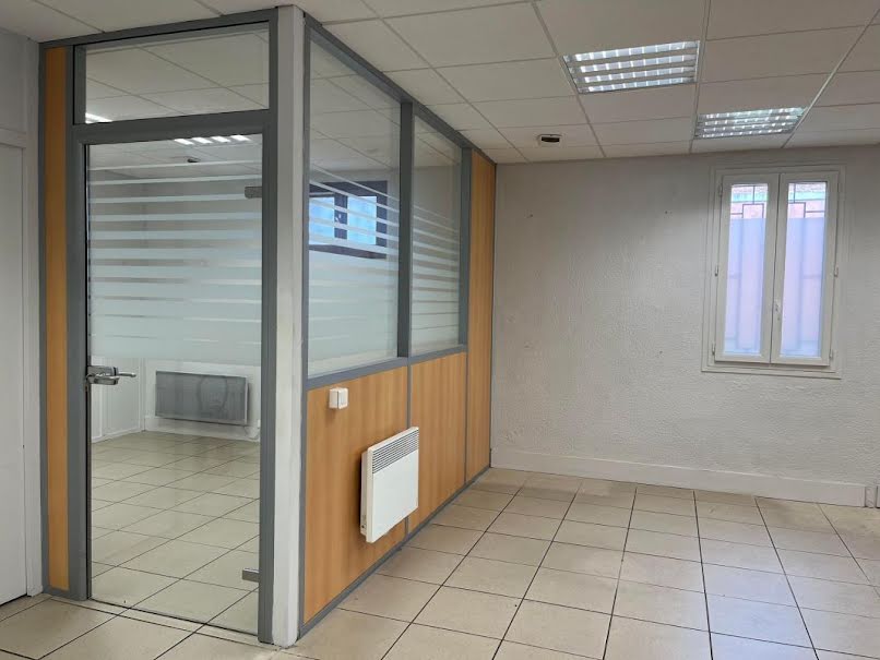 Location  locaux professionnels  96 m² à Morcenx-la-Nouvelle (40110), NaN €