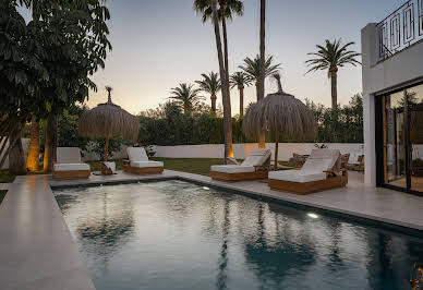 Villa avec piscine et terrasse 16