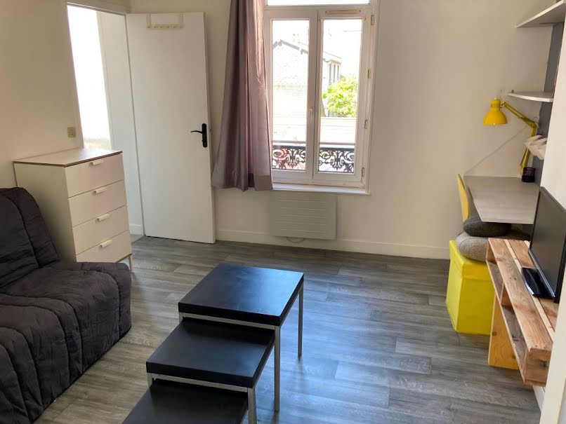 Location meublée appartement 1 pièce 24 m² à Le Havre (76600), 393 €