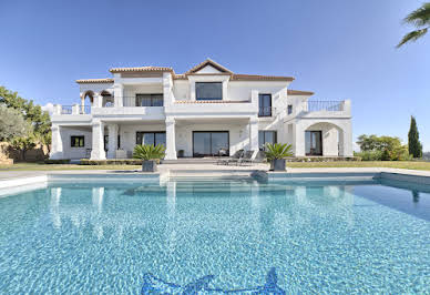 Villa with pool and terrace 12