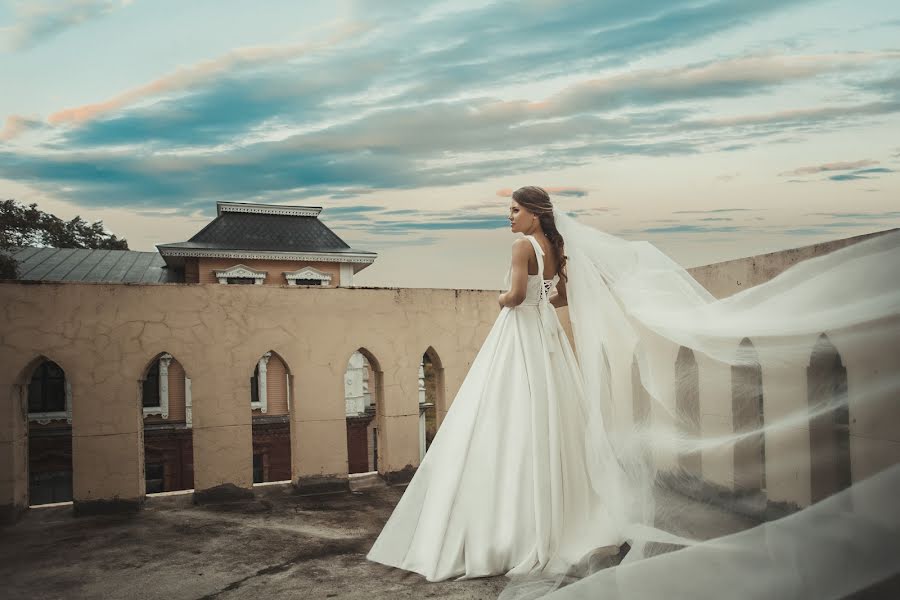 Wedding photographer Anna Ukhanova (annaart76). Photo of 11 August 2019