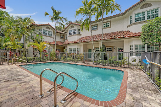 Apartment with pool 4